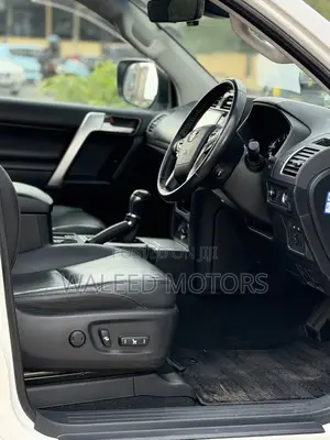 Toyota Land Cruiser Prado 2.7 2019 Pearl