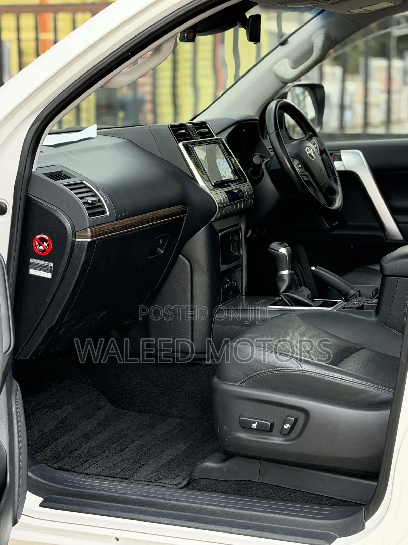 Toyota Land Cruiser Prado 2.7 2019 Pearl