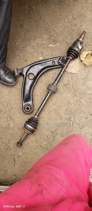 Toyota Ractis Control Arm