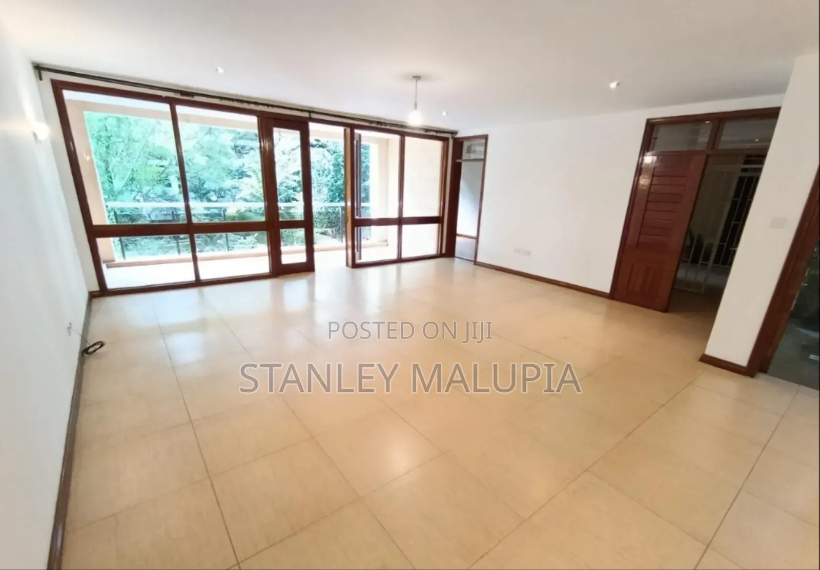 4bdrm Apartment in Riverside Area for rent