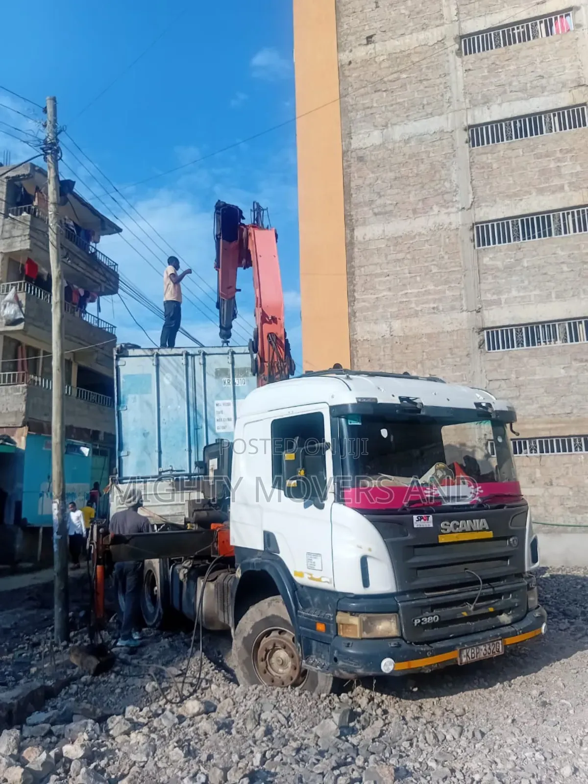 Trailers With Cranes Accessible for Hoisting and Logistics Errands