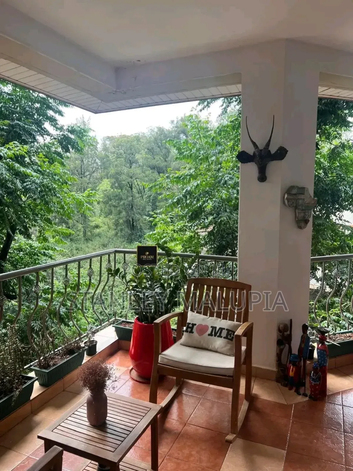 3bdrm Apartment in Rhapta, Raphta Road Area for rent