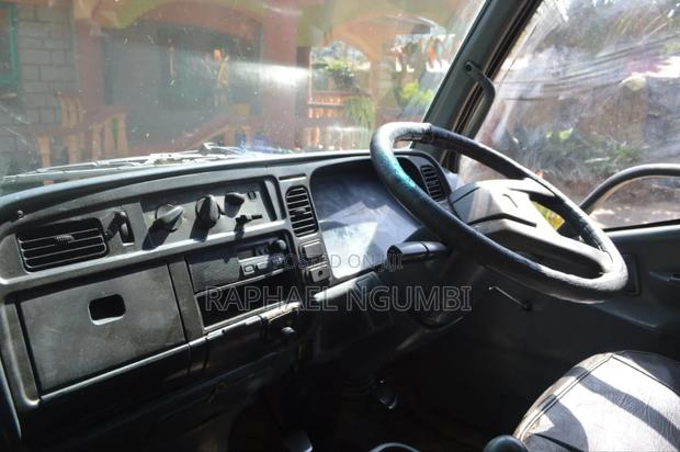 Mitsubishi Canter 1989 White - thumbnail 9
