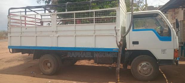 Mitsubishi Canter 1989 White - thumbnail 6