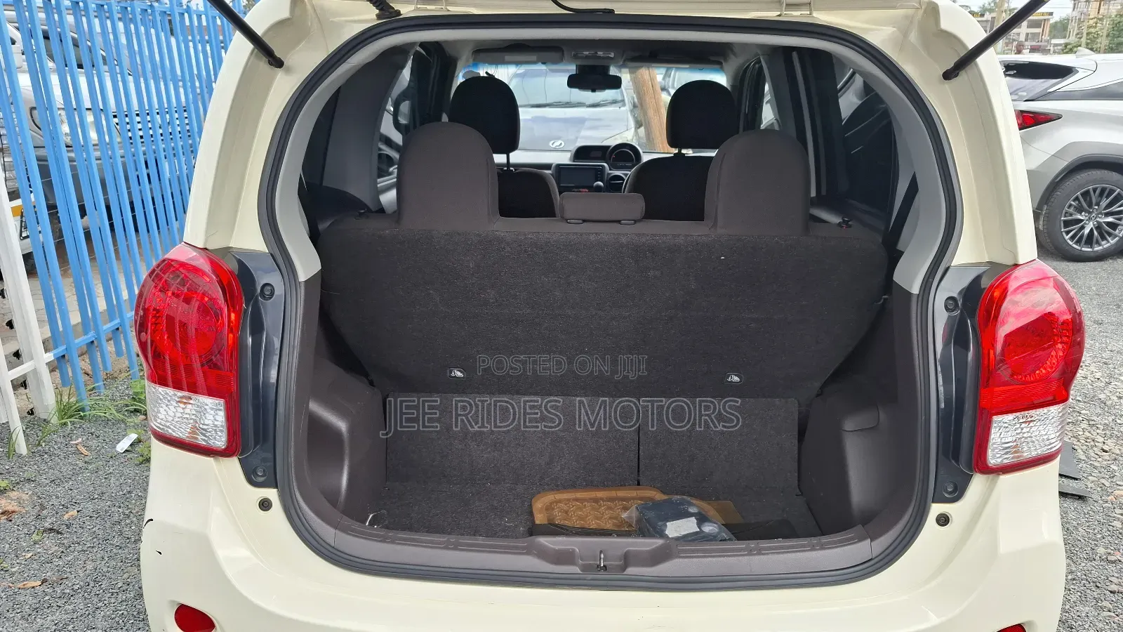 Toyota Porte 1.5 FWD 2015 Beige