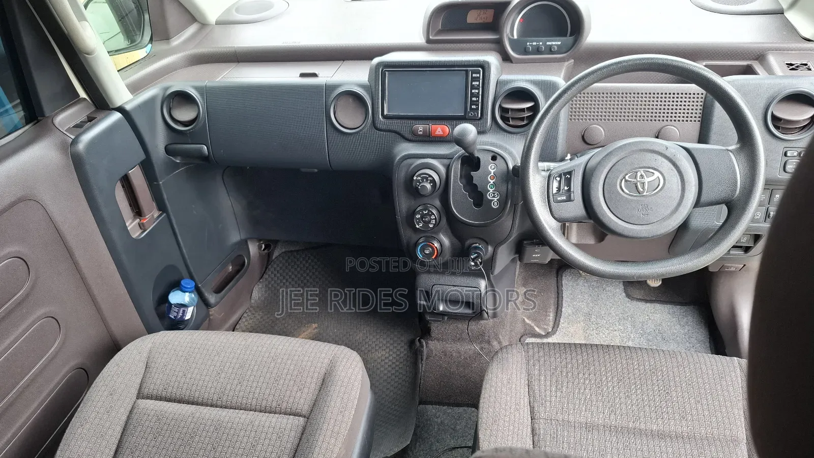 Toyota Porte 1.5 FWD 2015 Beige