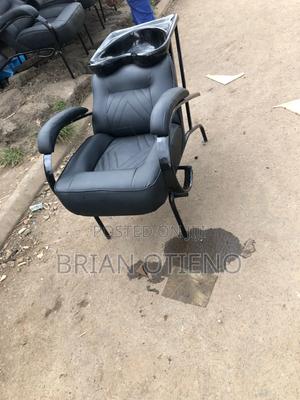 Arms Saloon Seats With a Black - thumbnail 2