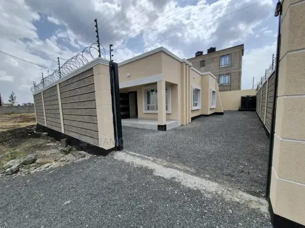 3bdrm Bungalow in Kamakis Corner for sale