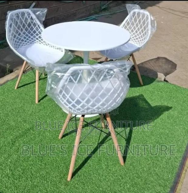 3seater Dining Table - main view