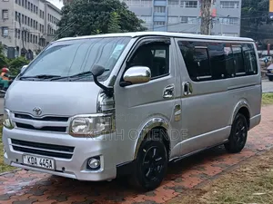 Toyota HiAce 2013 Silver