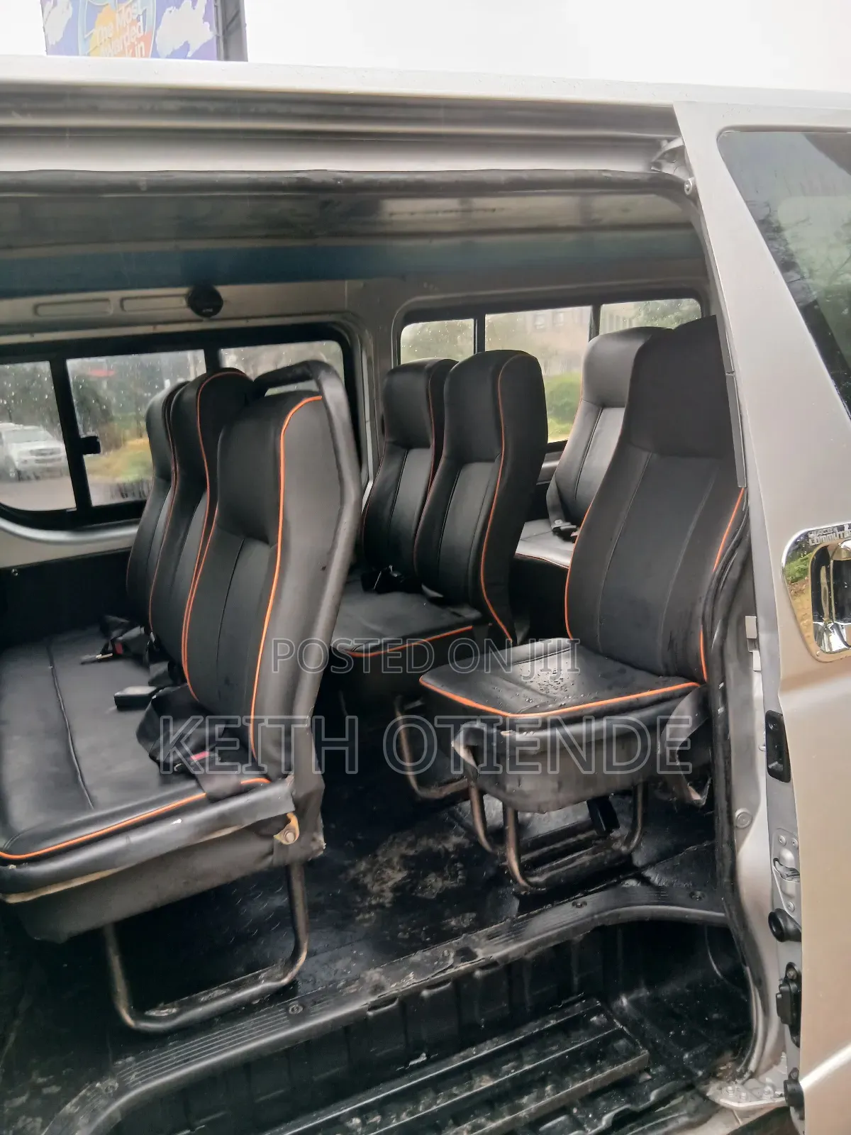 Toyota HiAce 2013 Silver