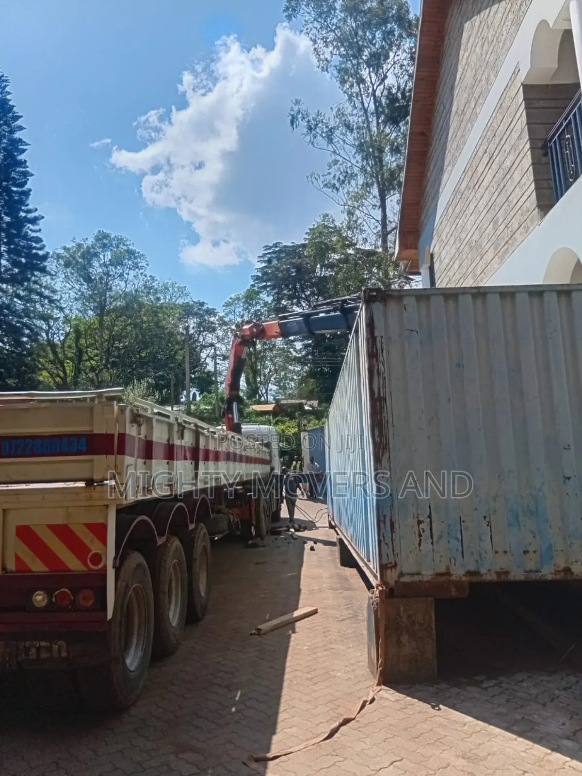 Trailers With Cranes Accessible for Uplifting and Logistics Errands