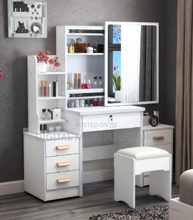 Dressing Table: White Mirror Dressing Unit
