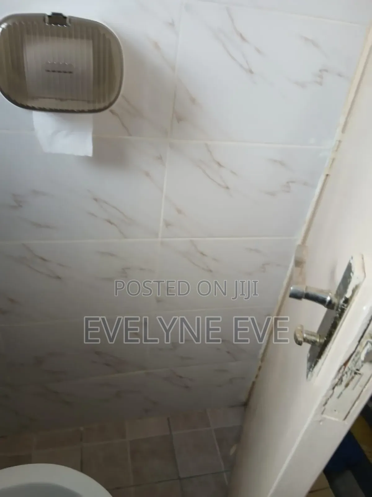 Air BNB Big Studio Very Spacious Apartment in South B in Papino