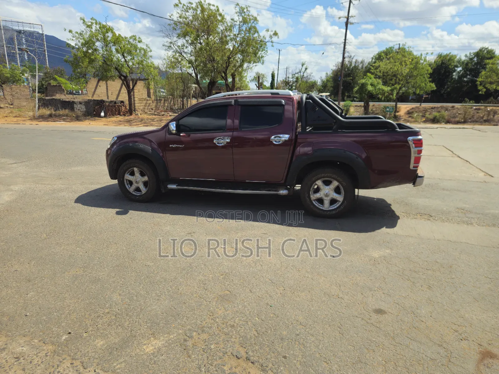 Isuzu D-MAX 2015 Red