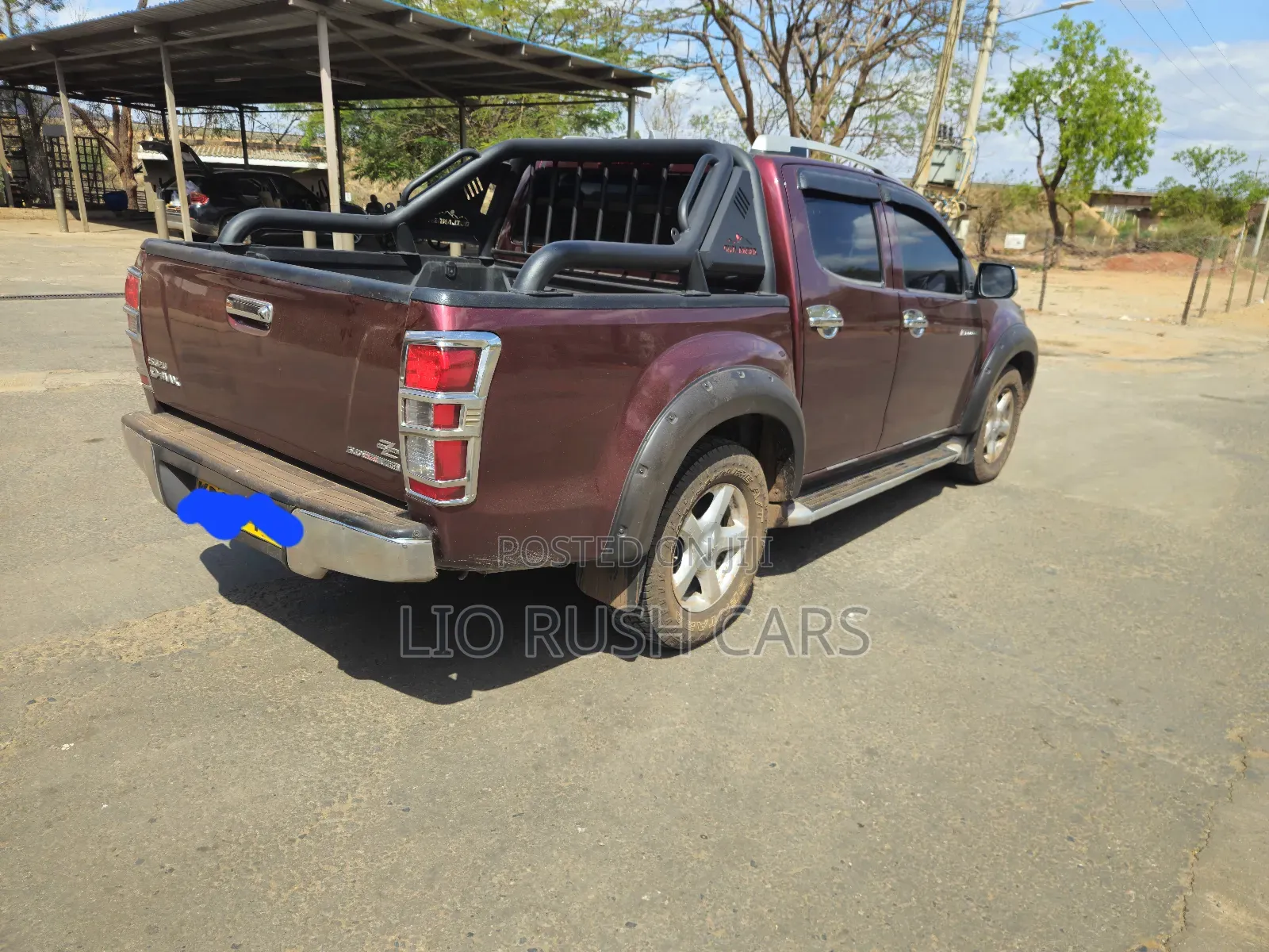 Isuzu D-MAX 2015 Red