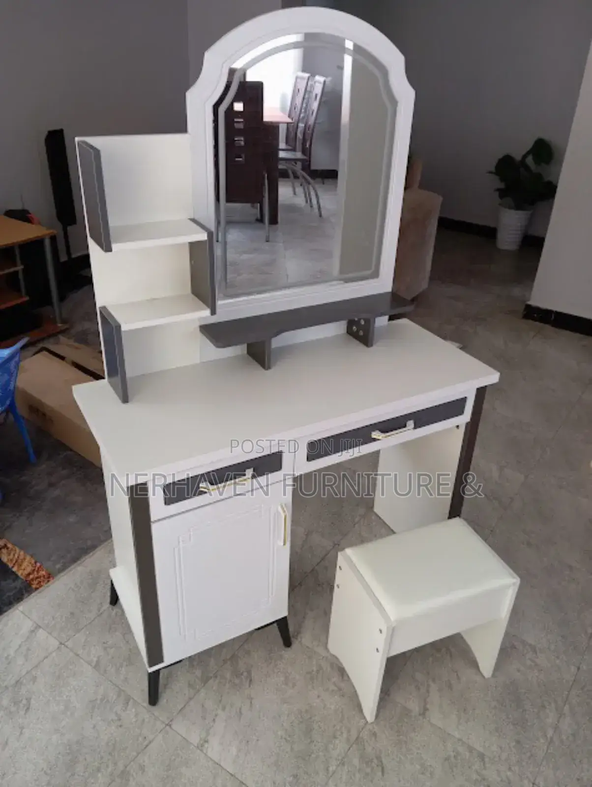 Dressing Table With - Lights on the Mirror