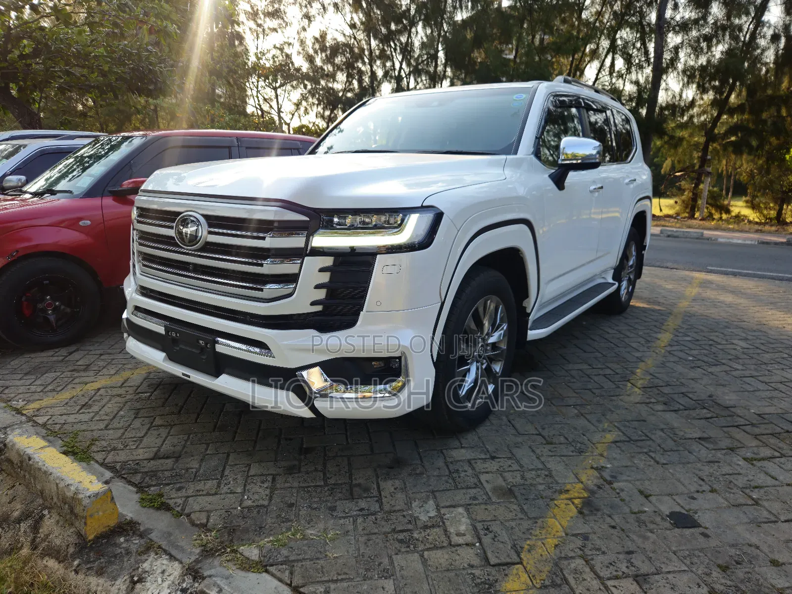 Toyota Land Cruiser 2022 White