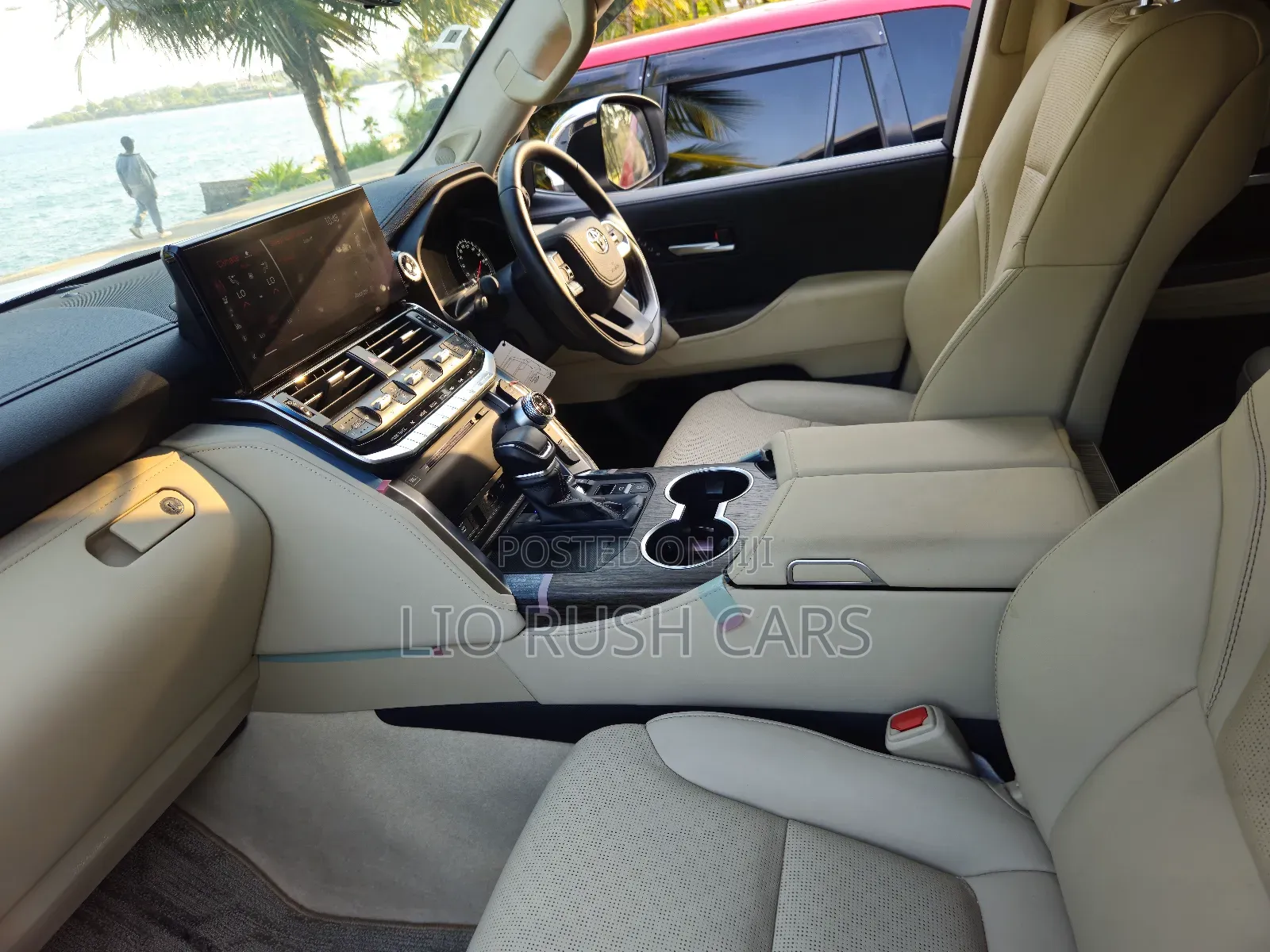 Toyota Land Cruiser 2022 White