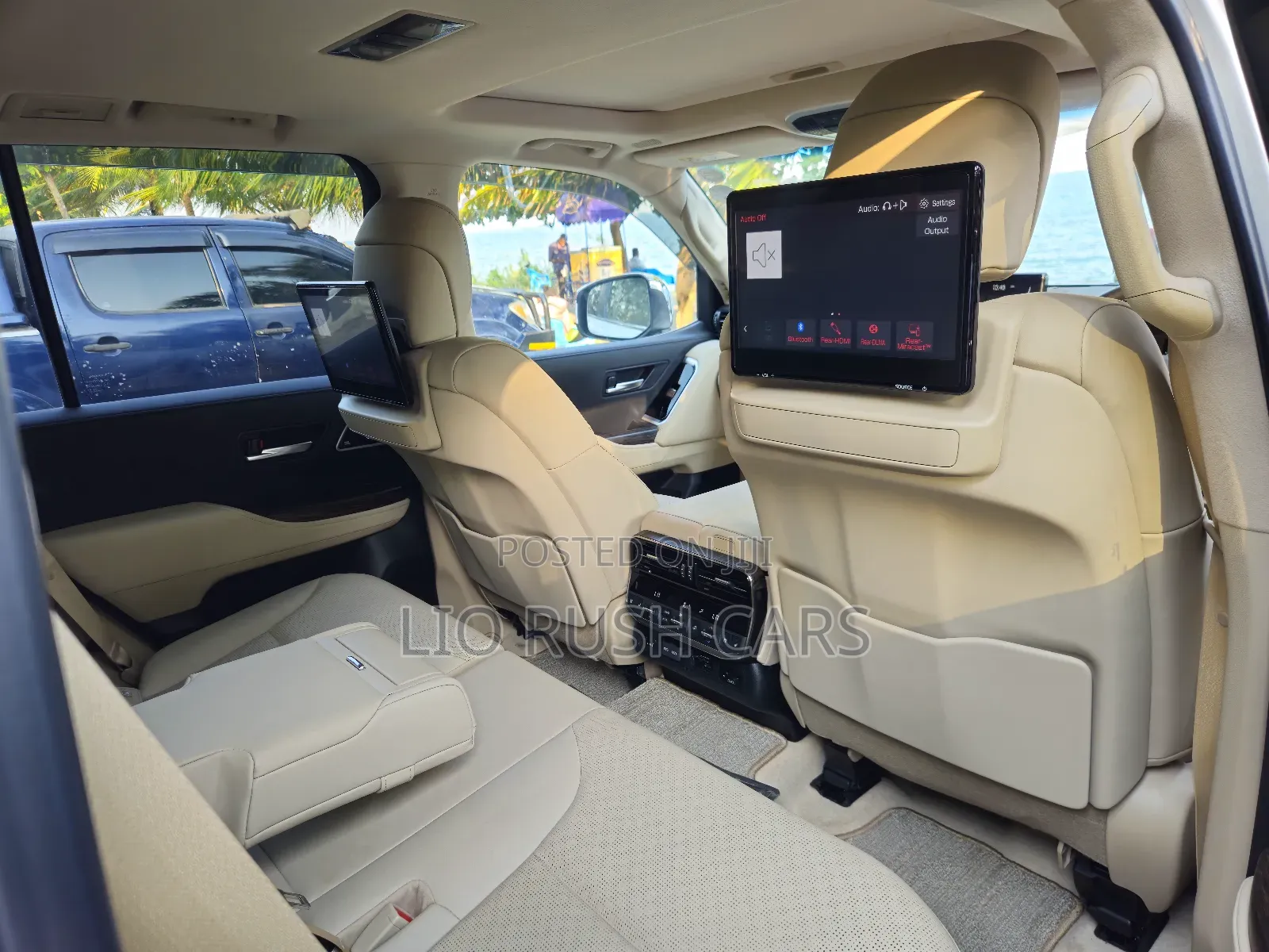 Toyota Land Cruiser 2022 White