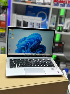 Laptop HP EliteBook 830 G7 32GB Intel Core I7 SSD 256GB