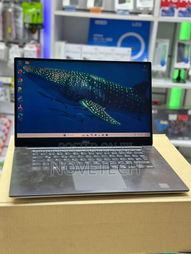 Laptop Dell Precision 5530 32GB Intel Core I9 SSD 512GB - main view