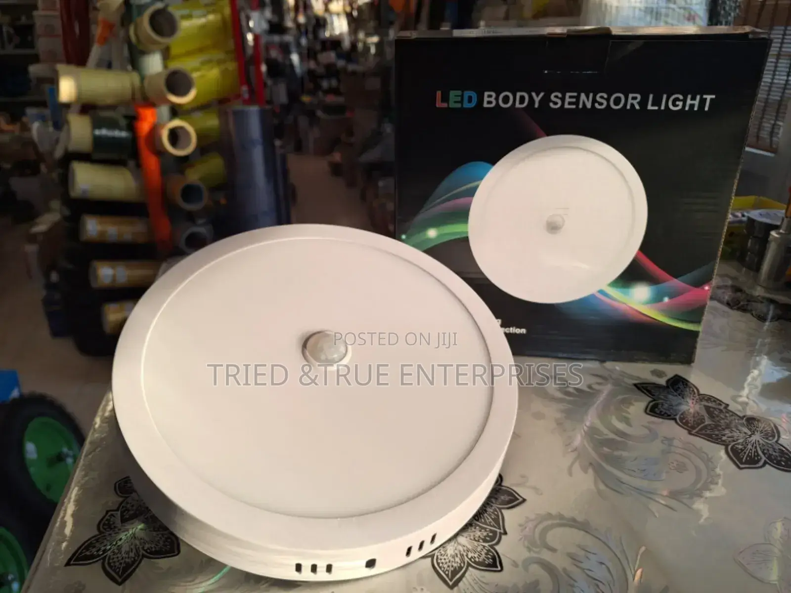 12watts Surface Light With Motion Sensor Hf4r