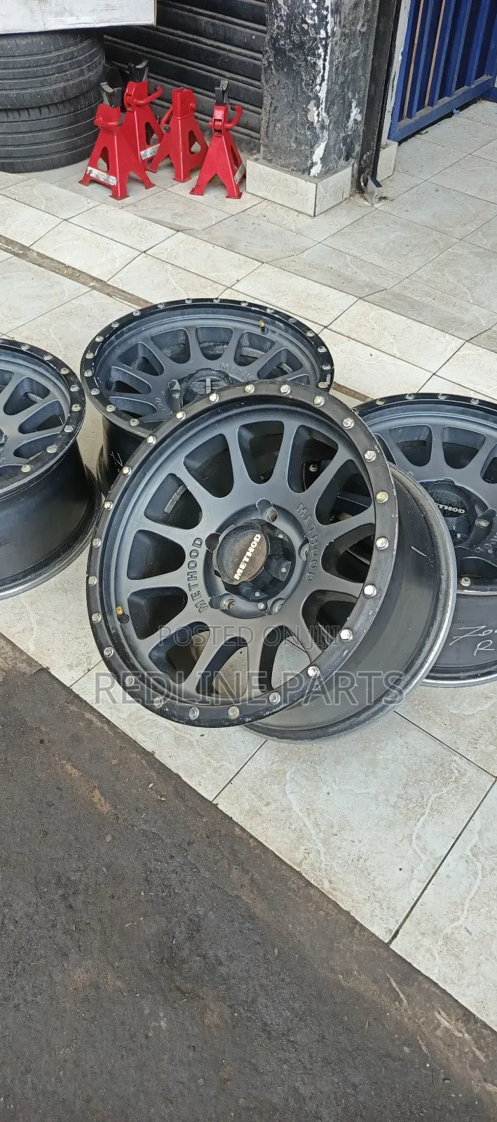 17" Alloys Wheels by Method Usa. 5holes for Landcruiser.