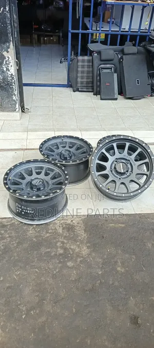 17" Alloys Wheels by Method Usa. 5holes for Landcruiser.