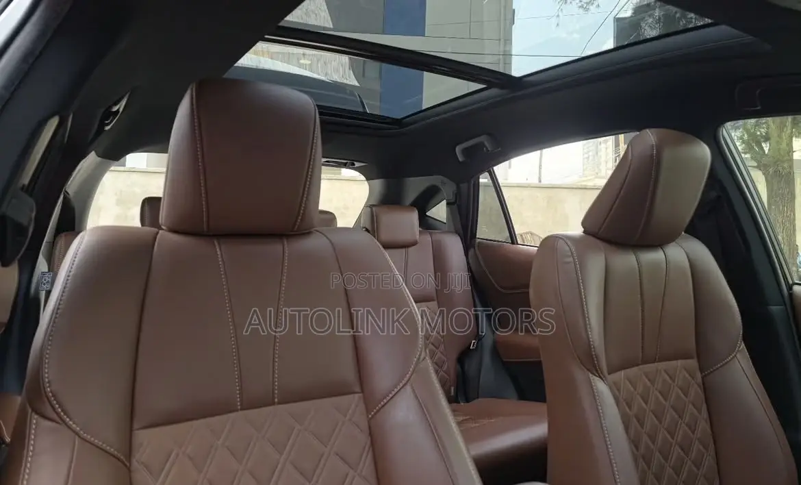 Toyota Harrier 2.0 2018 White