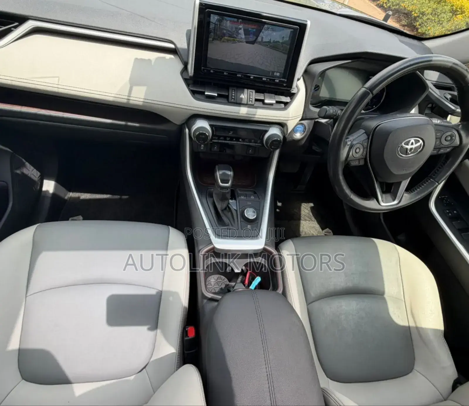 Toyota RAV4 Hybrid 2019 Silver