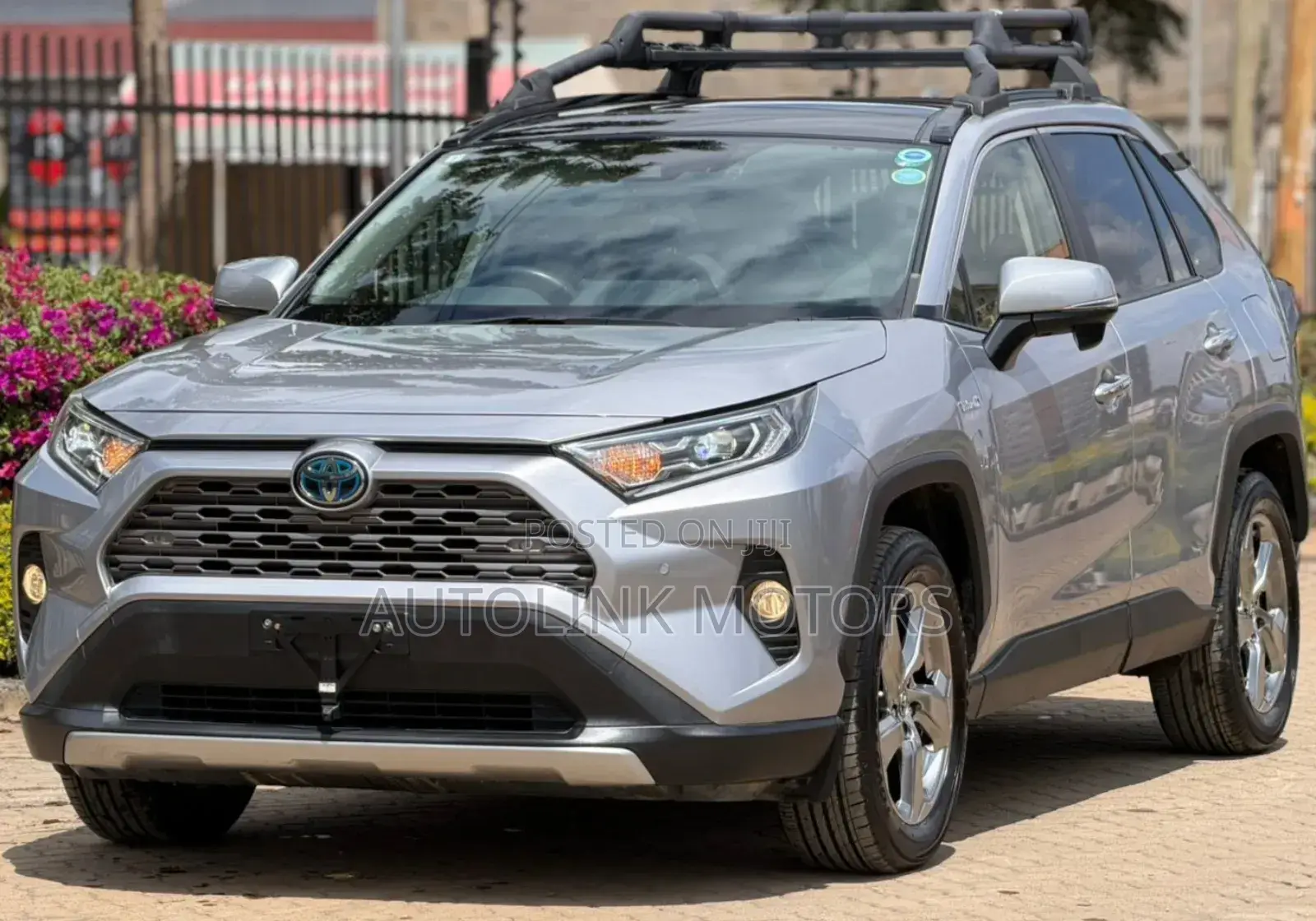 Toyota RAV4 Hybrid 2019 Silver