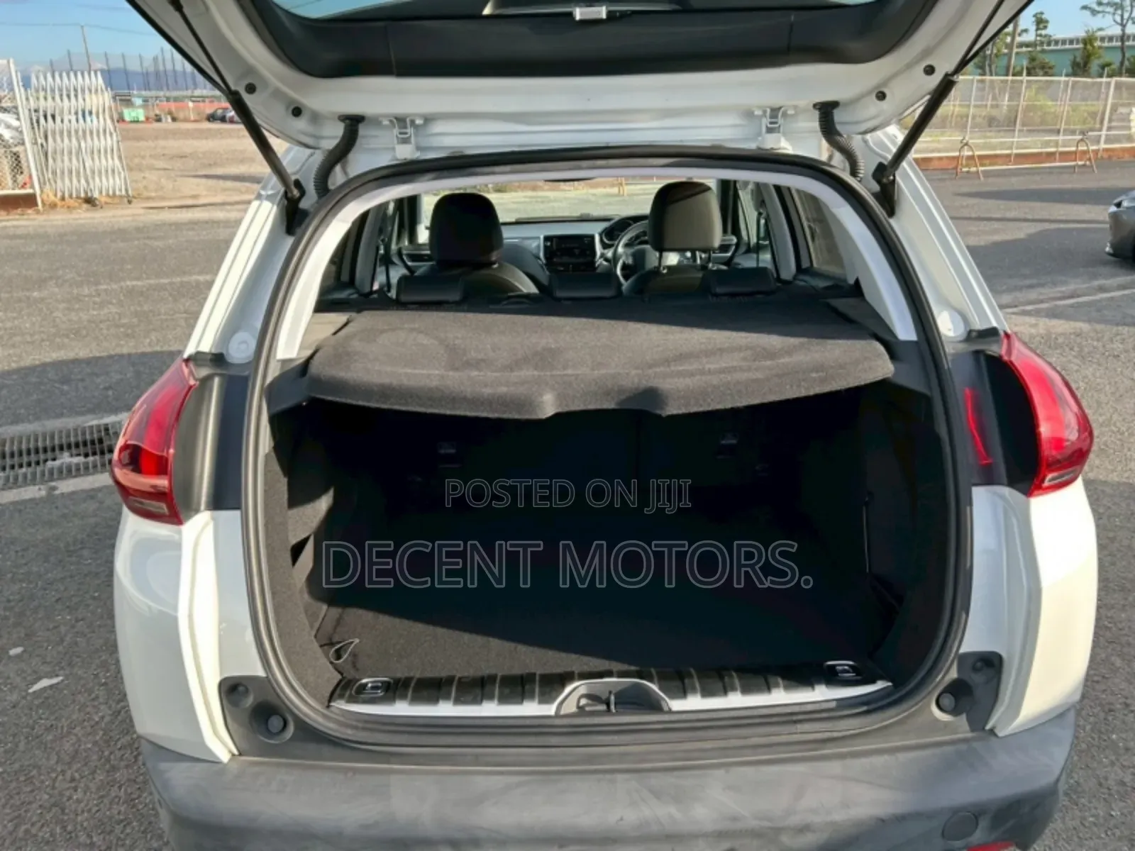 Peugeot 2008 1.2 PureTech (130 Hp) 2018 White