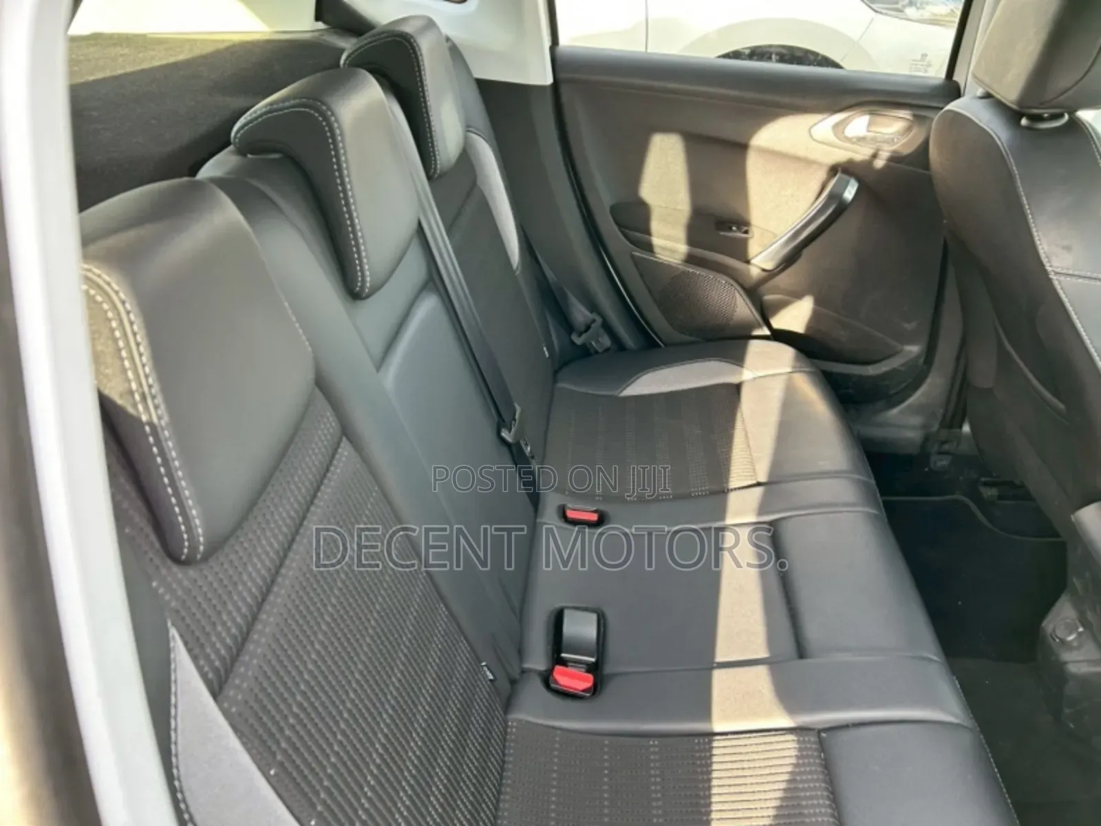 Peugeot 2008 1.2 PureTech (130 Hp) 2018 White
