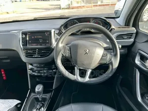 Peugeot 2008 1.2 PureTech (130 Hp) 2018 White