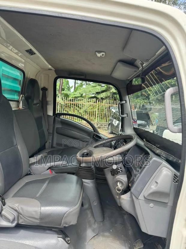 Isuzu NMR // 2023 Model // Hire Purchase Accepted// 60,000km - thumbnail 11
