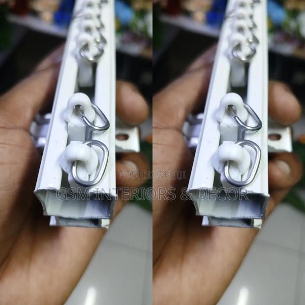 Pure White Aluminium Curtain Tracks 1m