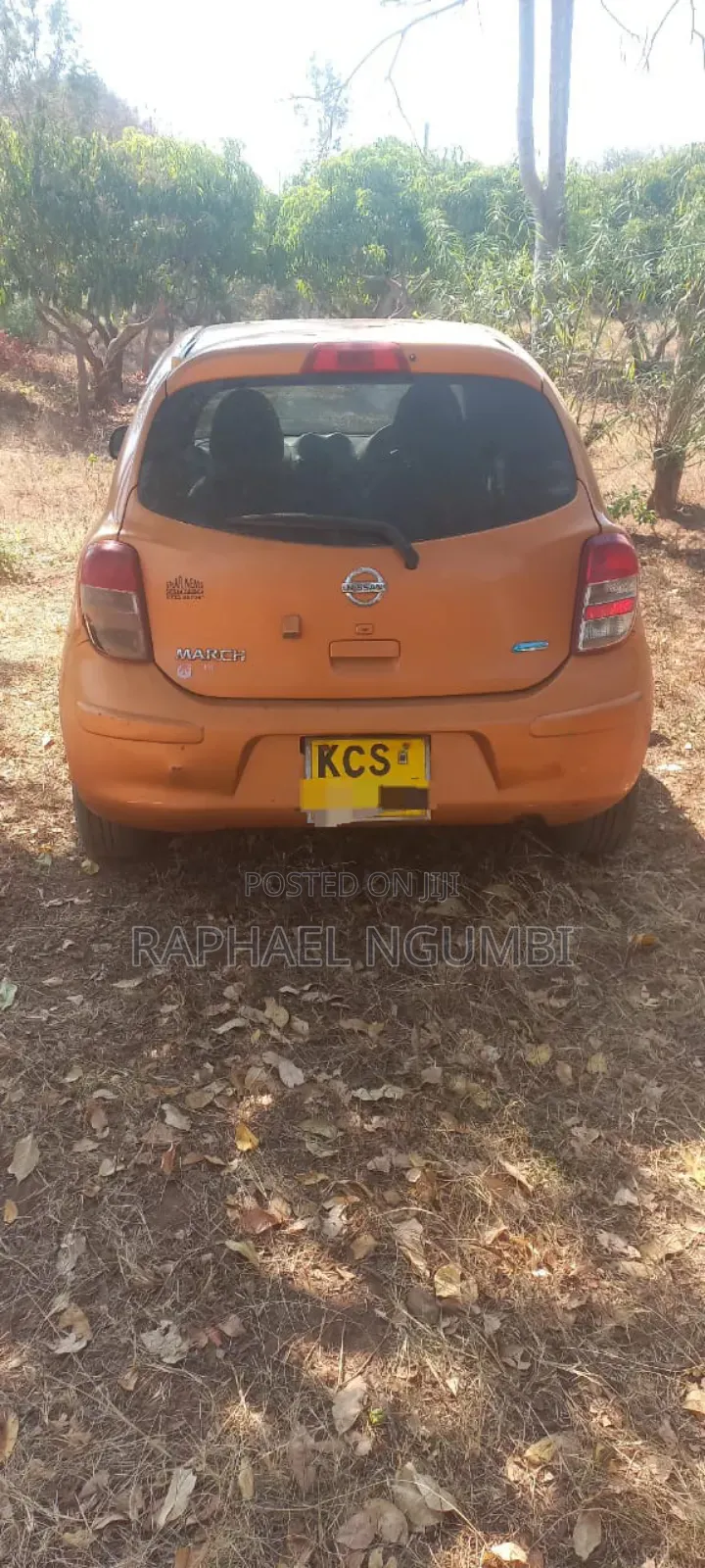 Nissan March 2013 Gold