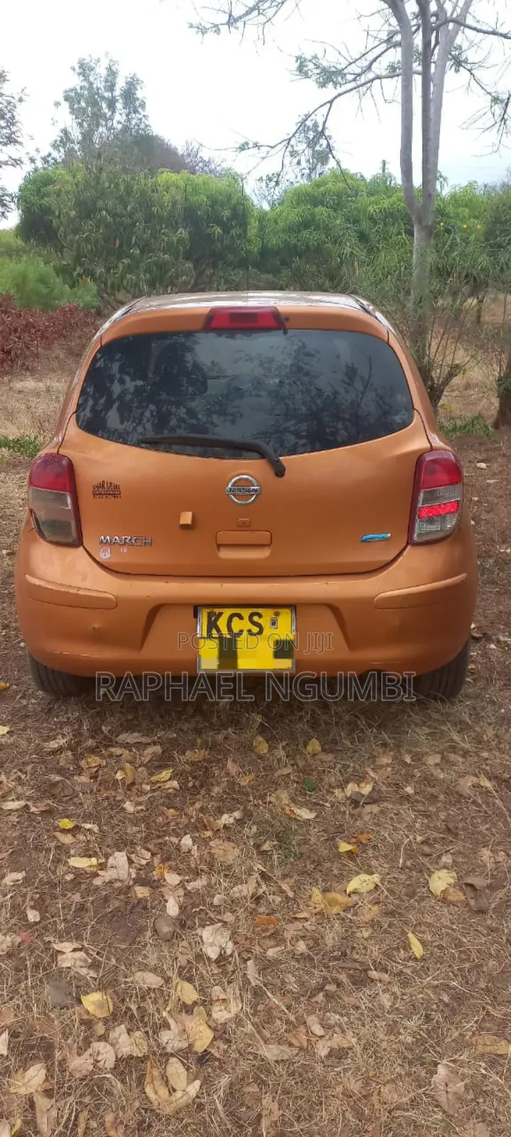 Nissan March 2013 Gold