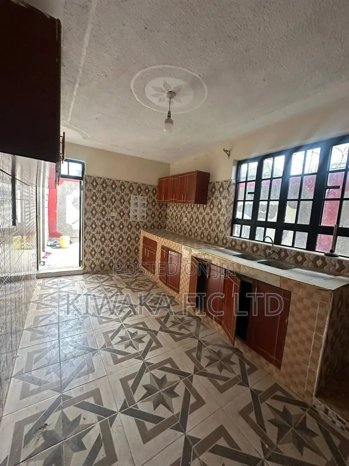5bdrm House in Astrol, Utawala for rent