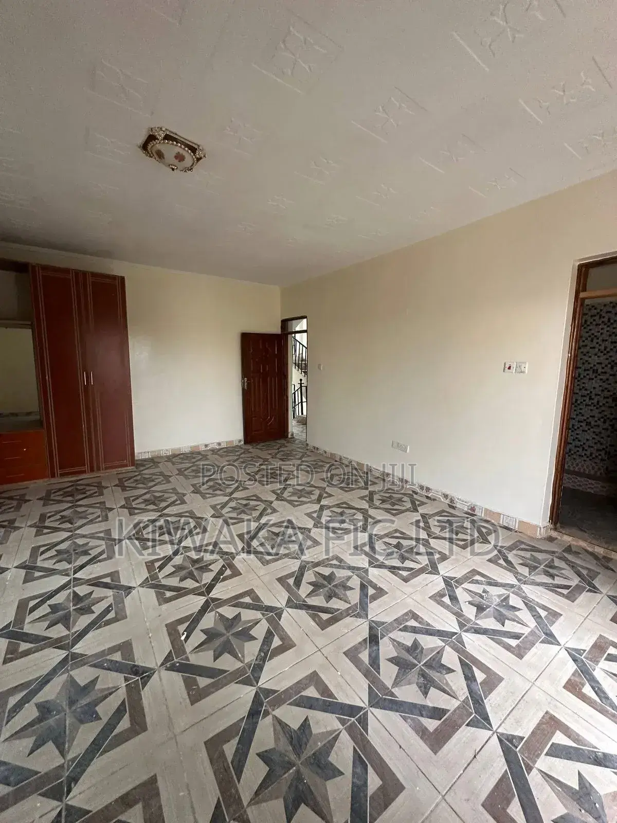 5bdrm House in Astrol, Utawala for rent