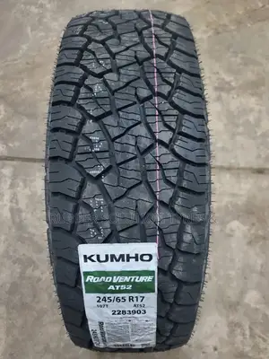 245/65 R17 Kumho Tyres Road Venture a/T52