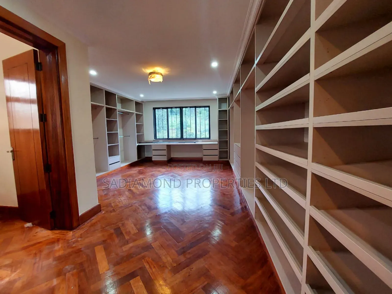 6bdrm Villa in Spring Valley for rent