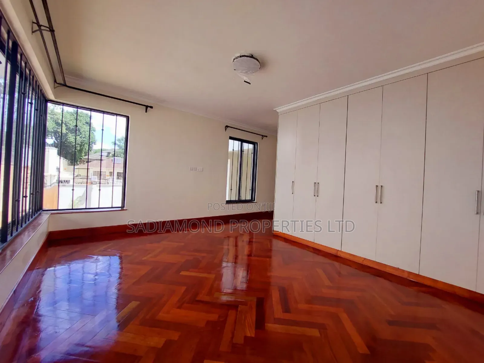6bdrm Villa in Spring Valley for rent