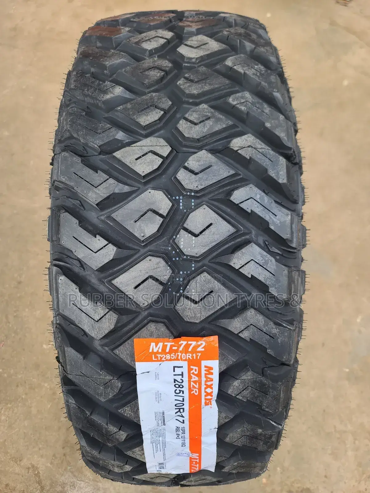 Lt 285 /70 R17 Maxxis Tyres Razr M/T-772 Mud-Terrain