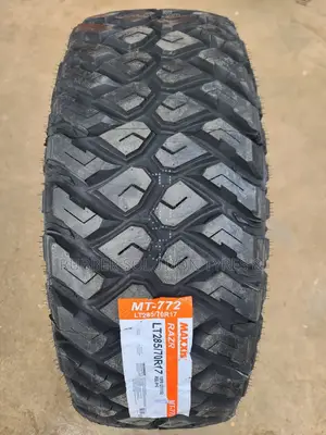 285/70 R17 Maxxis Tyres Razr M/T-772 Mud-Terrain