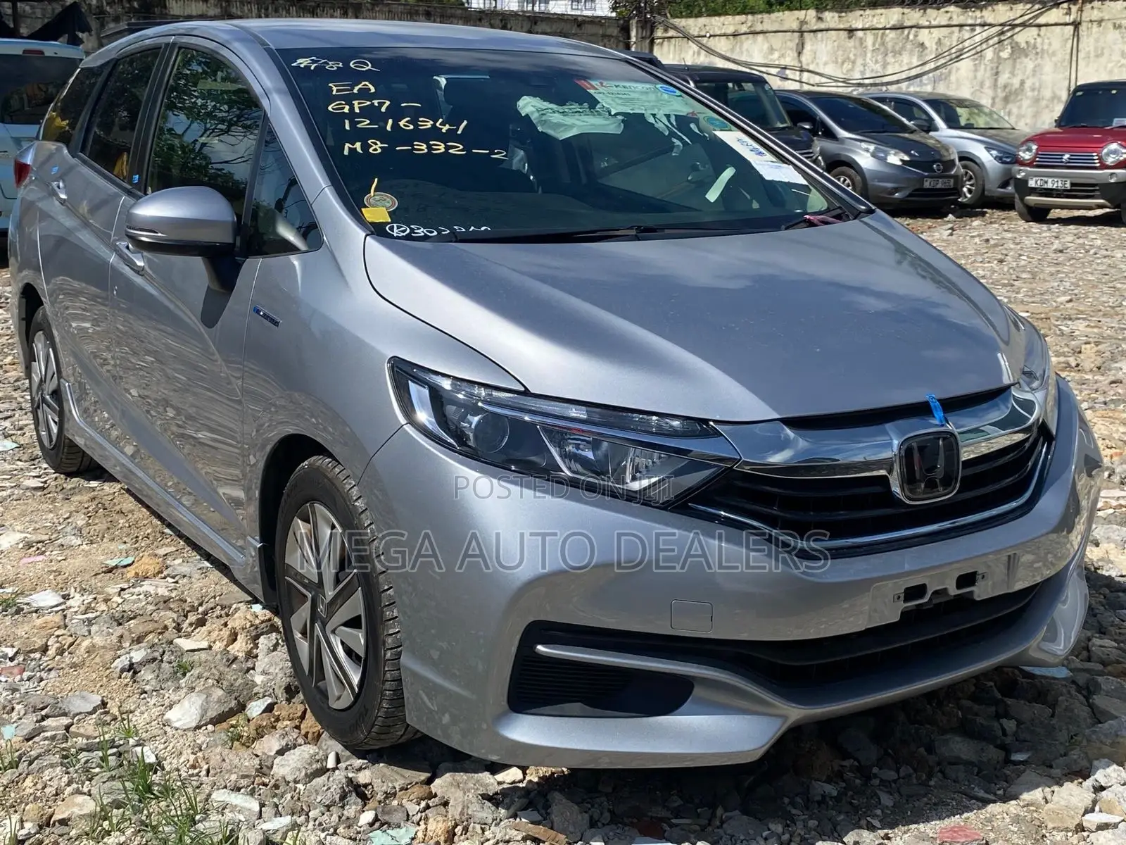 Honda Fit Shuttle 2018 Silver