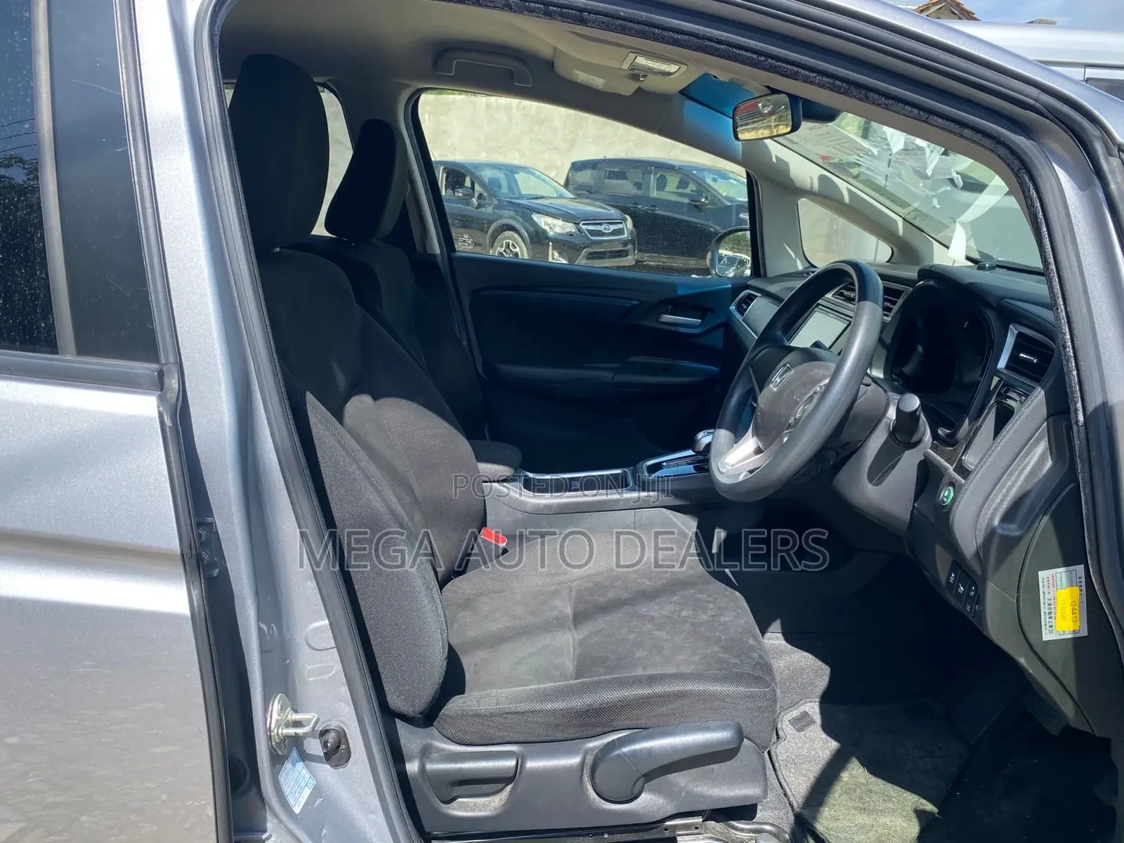 Honda Fit Shuttle 2018 Silver