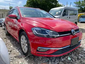 Volkswagen Golf 2018 Red