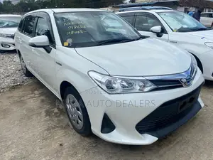 Toyota Corolla Fielder 2018 White